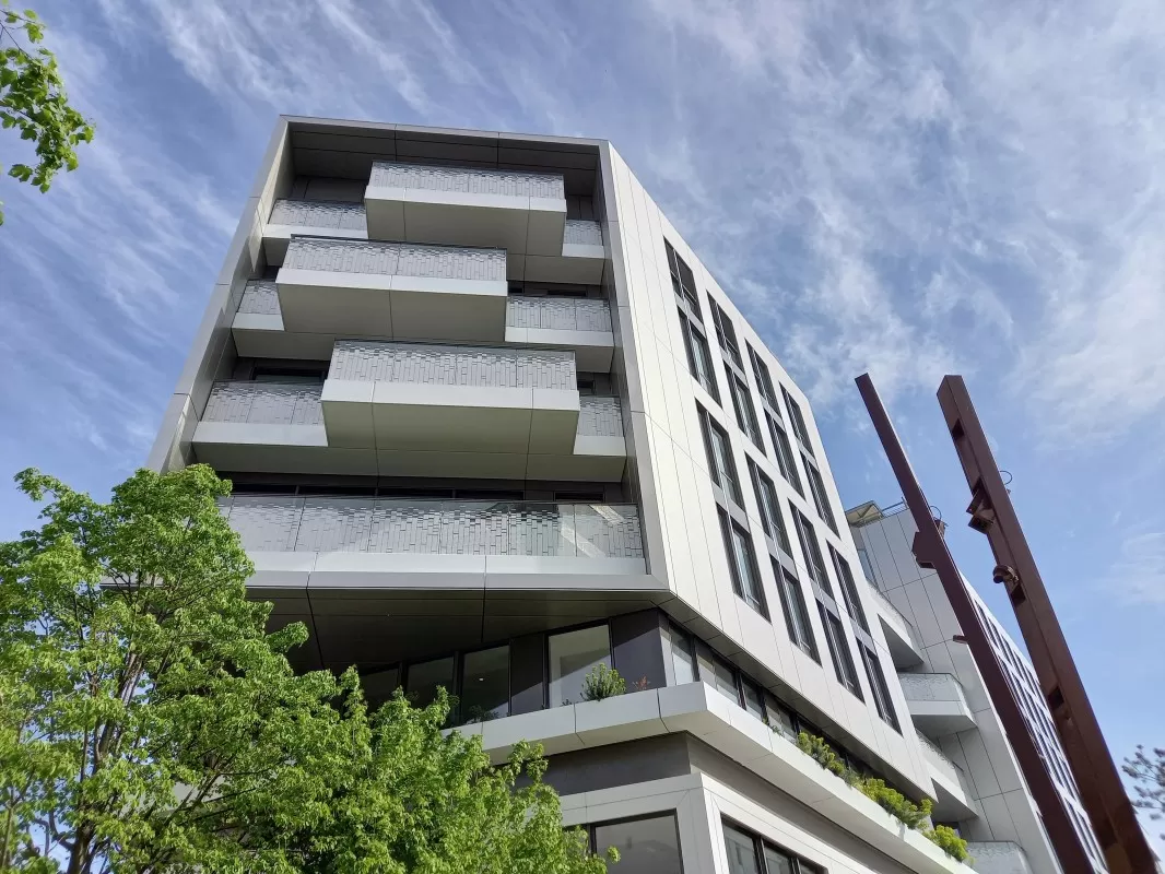 Façade de bâtiment par Acodi Façade de bâtiment par Acodi