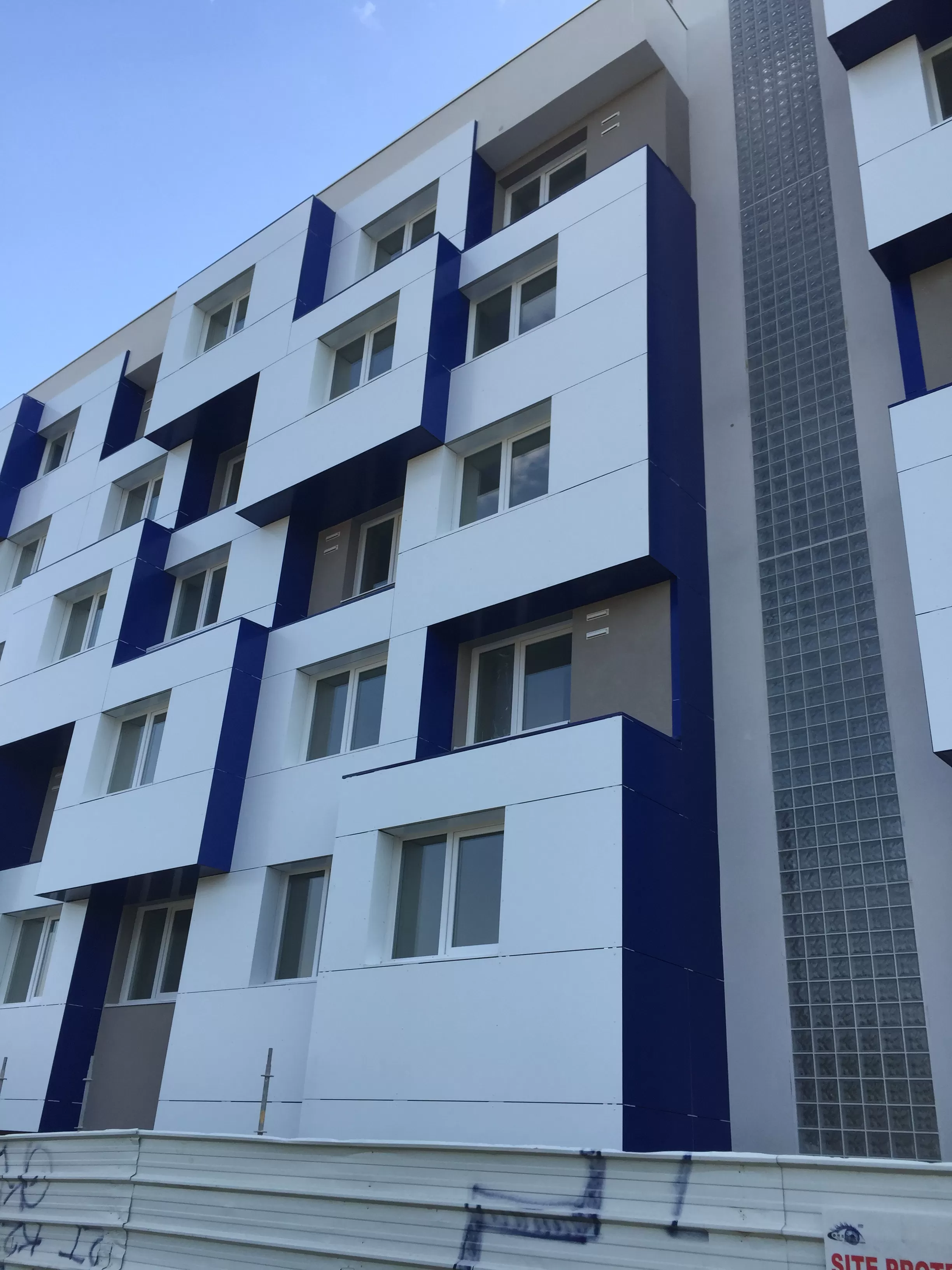 Gamme VISION® : Environnement architectural des fenêtres Gamme VISION® : Environnement architectural des fenêtres